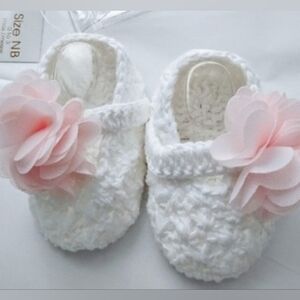 NWT! Baby Deer White and Pink Crochet Booties